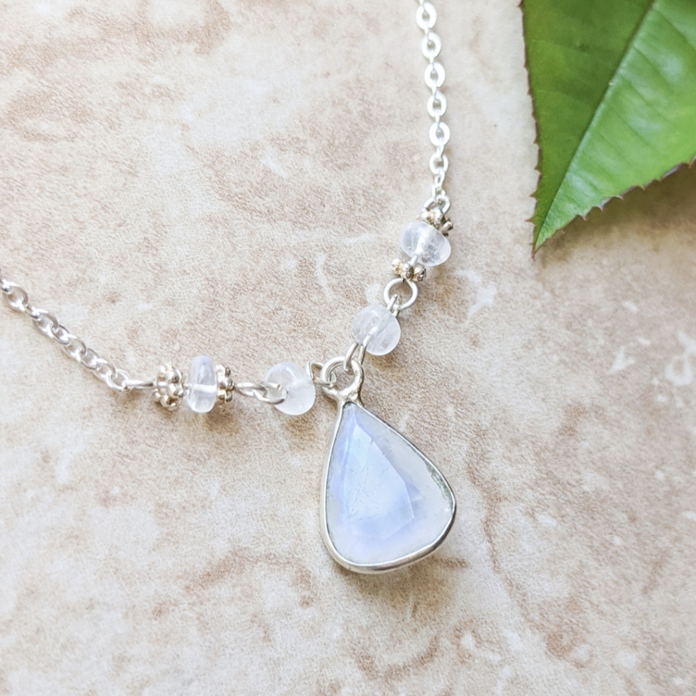 NWT Bentley & Lo Sterling Silver Plated Moonstone Pendant Necklace - Picture 2 of 6